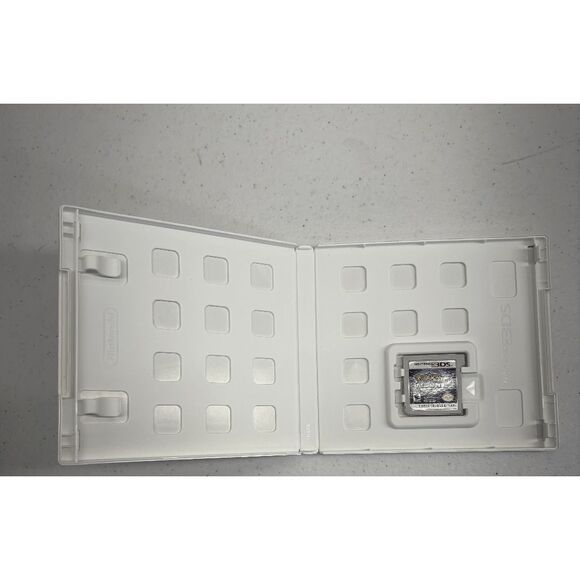 Pokemon Moon Nintendo 3DS Tested Refinished - Picture 4 of 4